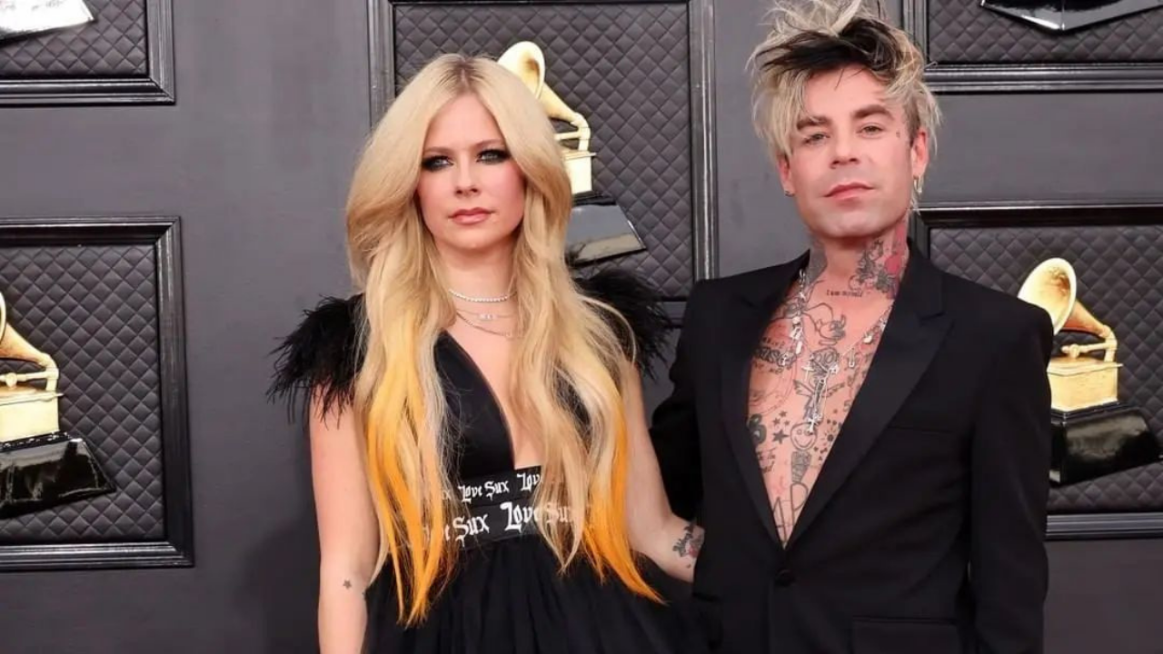 Avril Lavigne y Mod Sun est&aacute;n comprometidos