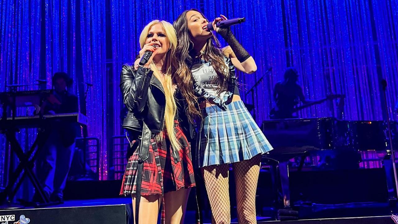 Avril Lavigne y Olivia Rodrigo cantan Complicated