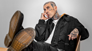 Travis Barker ingresado de emergencia al hospital