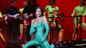 Dua Lipa pate&oacute; un Dr. Simi