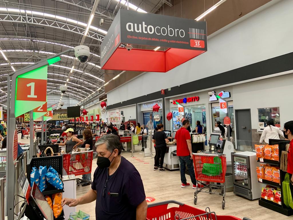 Soriana inicia su programa de remodelaciones 2023 en H&iacute;per Pilares y Tlatelolco