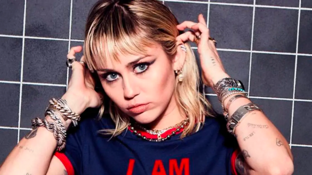 &Aacute;lbum de Miley Cyrus se dividir&aacute; en AM y PM