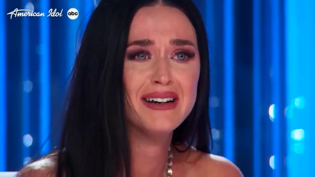 Katy Perry rompe en llanto tras presentaci&oacute;n en American Idol