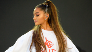 Ariana Grande responde a las cr&iacute;ticas que le hacen por su cuerpo