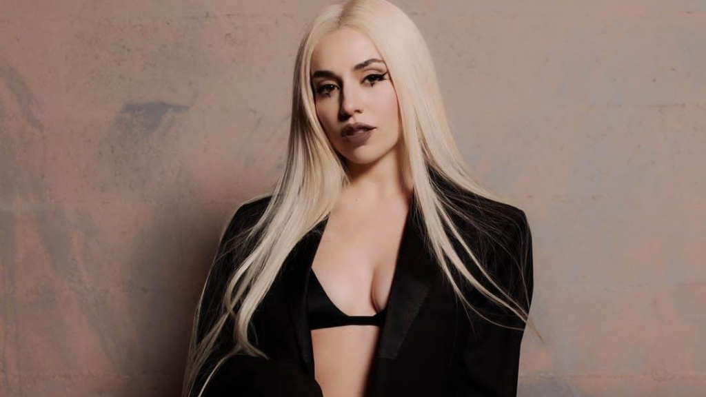 Ava Max prepara su 3er &aacute;lbum