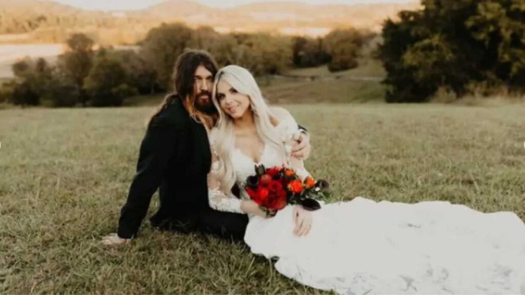 Billy Ray Cyrus solicita el divorcio de Firerose