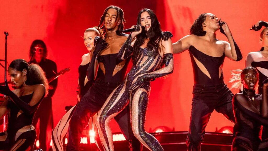 Dua Lipa deslumbra con un disco en vivo