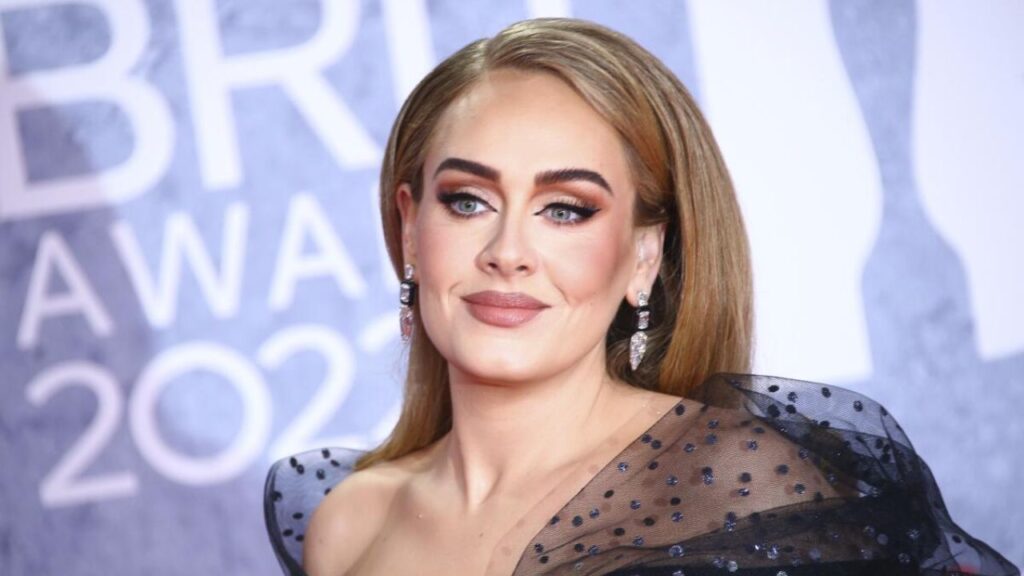 Adele enfrenta denuncia por plagio