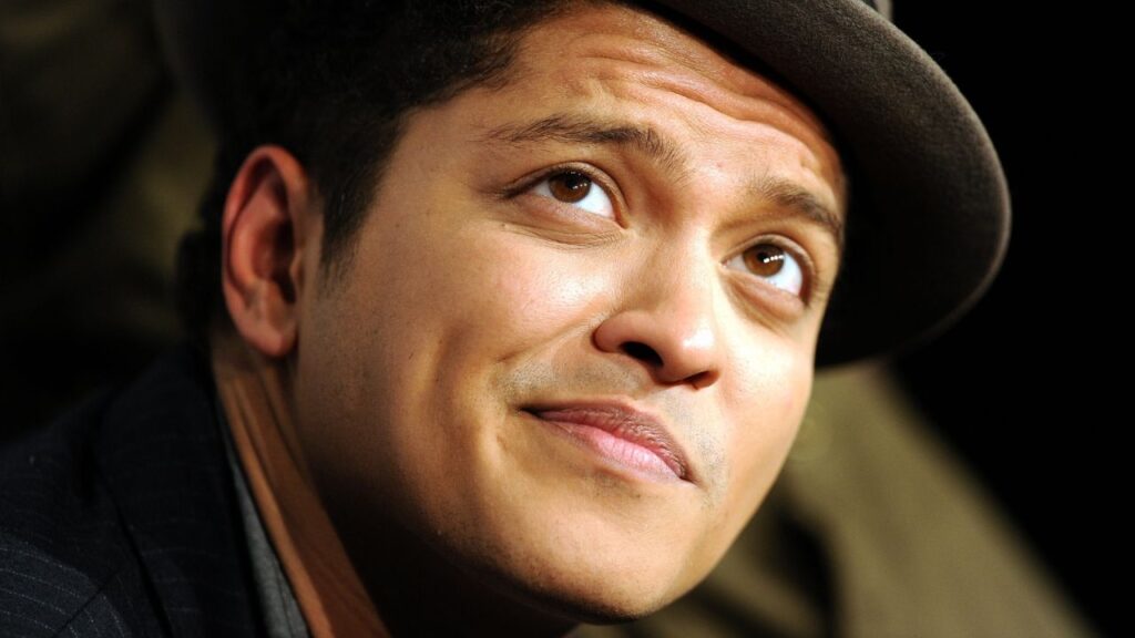 Bruno Mars rompe un nuevo r&eacute;cord en Spotify