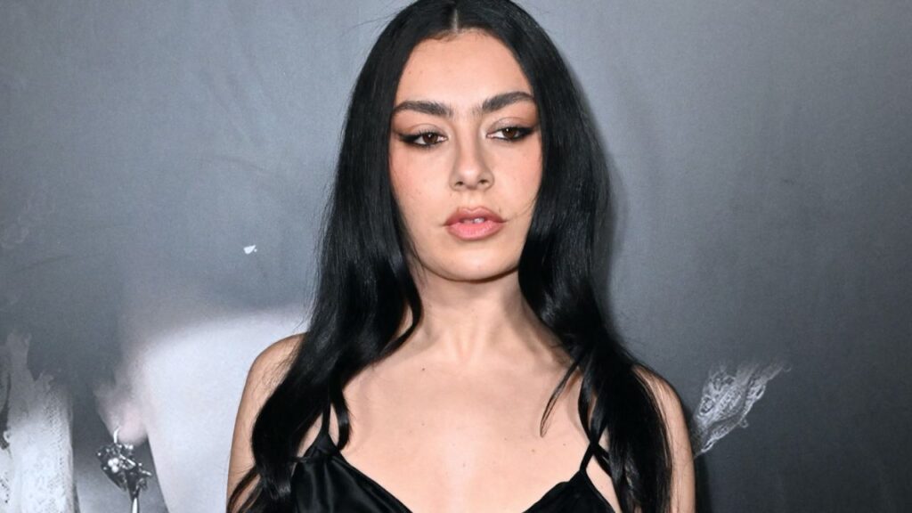 Charli XCX llevar&aacute; su talento a la pantalla grande