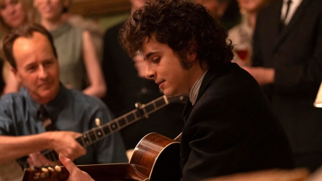 Timoth&eacute;e Chalamet deslumbra como Bob Dylan