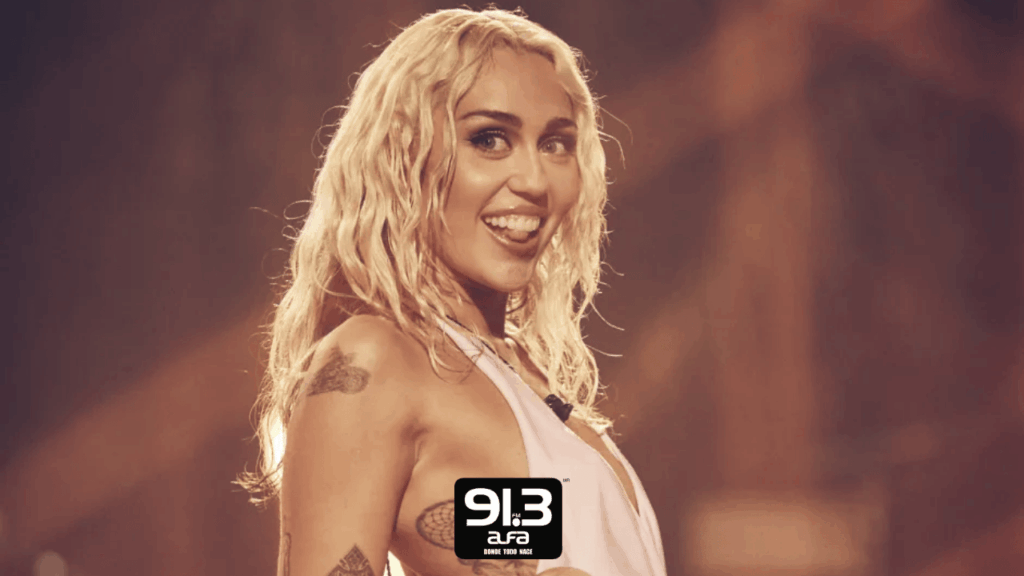 Miley Cyrus impacta con &ldquo;Something Beautiful&rdquo;, la nueva era de su noveno disco