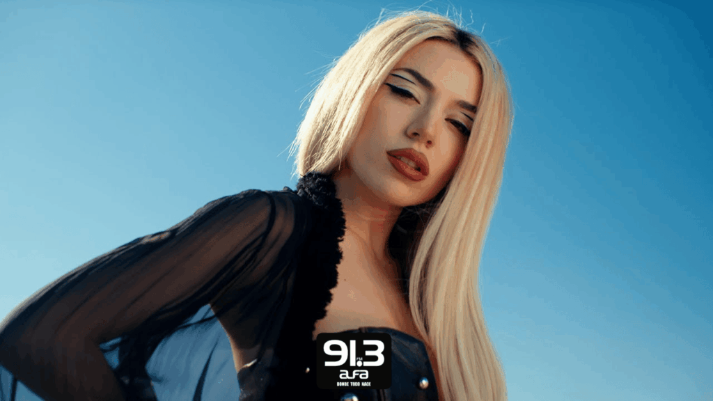 Ava Max explota contra la filtraci&oacute;n de sus nuevas canciones: "Voy a descubrir qui&eacute;n fue"
