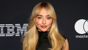 Sabrina Carpenter sorprende con nueva versi&oacute;n