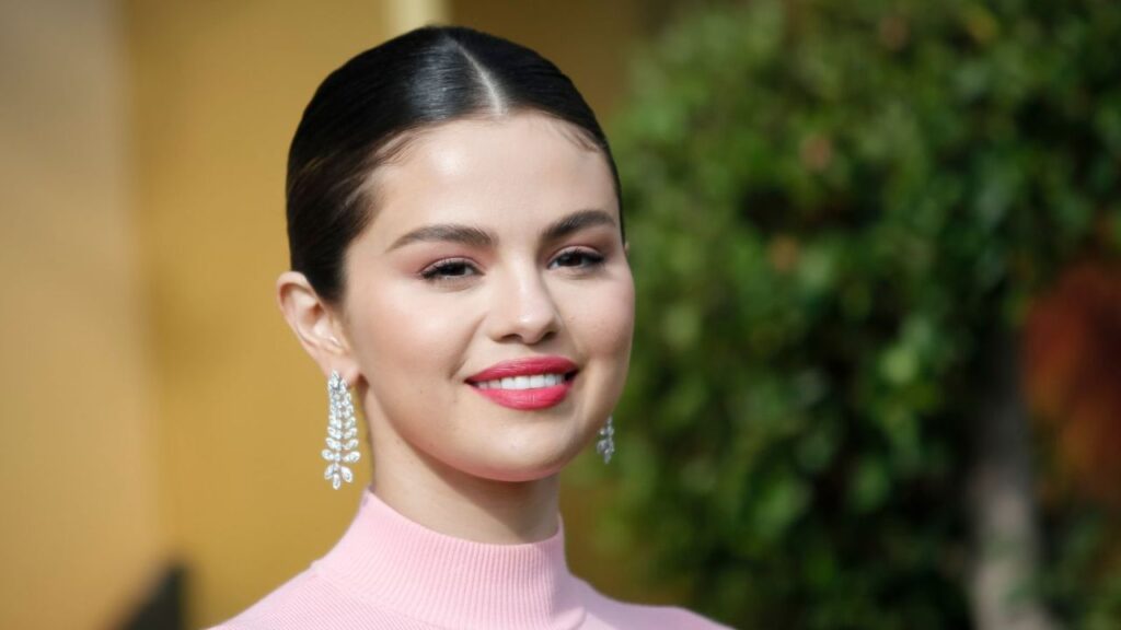 &iexcl;Selena Gomez arrasa en los SAG Awards 2025!