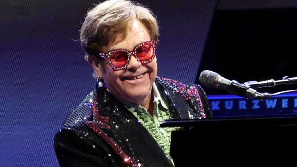 Elton John enfrenta problemas de salud y deja de firmar aut&oacute;grafos