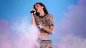 Dua Lipa revive la moda ic&oacute;nica para su nuevo tour