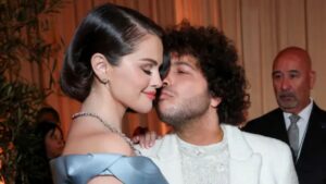 Selena Gomez emociona con &ldquo;Ojos Tristes&rdquo;
