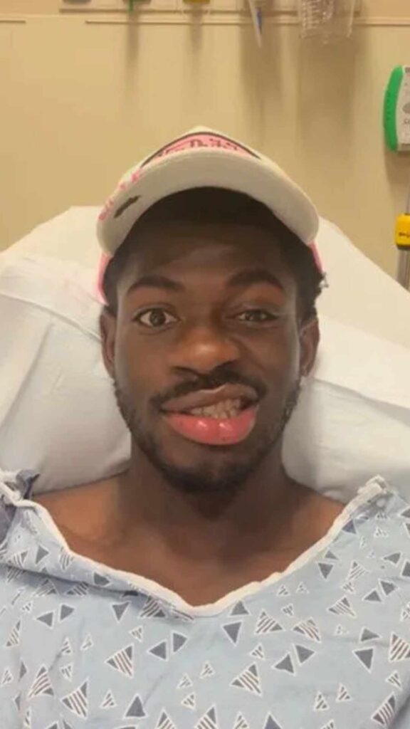 Lil Nas X preocupa a sus fans tras revelar par&aacute;lisis facial en un impactante video