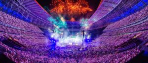 🎤✨ Coldplay conquista el planeta (literal): su gira ya es la m&aacute;s taquillera del mundo 🌎🎶