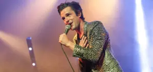 🌟 Brandon Flowers entre luces, recuerdos y nuevas canciones: &iquest;se viene un disco solista o The Killers vuelven?