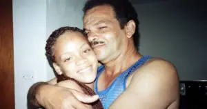 🎗️ Fallece Ronald Fenty, padre de Rihanna, a los 70 años