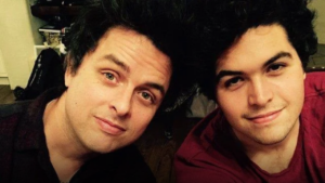 🎸✨ Billie Joe Armstrong y su hijo Jakob reviven ‘Heroes’ de David Bowie