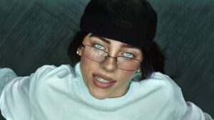 Billie Eilish podría debutar en cine con The Bell Jar, la icónica novela de Sylvia Plath