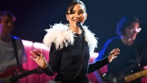 🕶️ Olivia Dean es favorita para interpretar el nuevo tema de 007, según apuestas