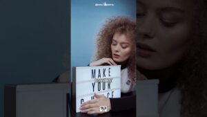 Debby Friday – #RisingStar del Corona Capital 2025 x Alfa