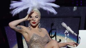 Lady Gaga lanza ‘Runway’, canción original de El diablo viste a la moda 2
