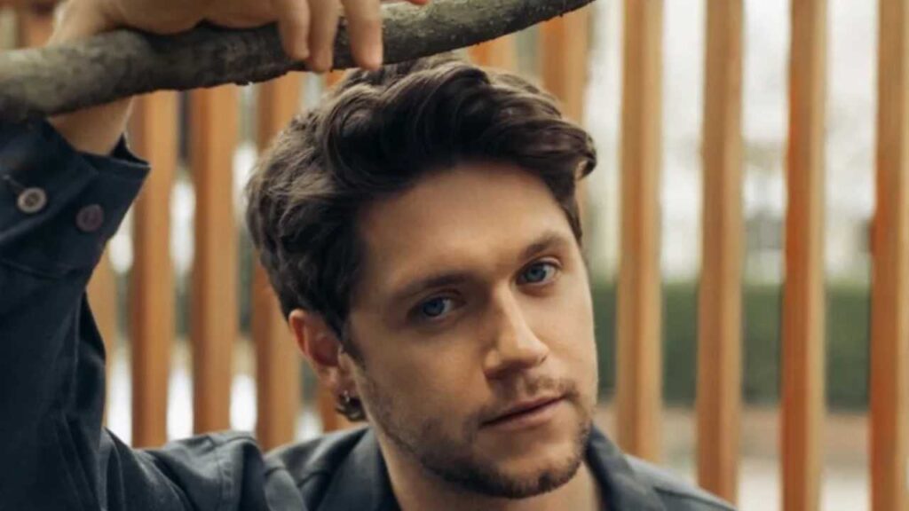 Niall Horan reafirma su identidad artística con sensibilidad y madurez