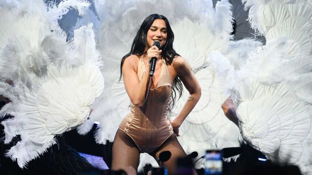 Dua Lipa estrena documental grabado en M&eacute;xico y rinde homenaje a sus fans latinoamericanos