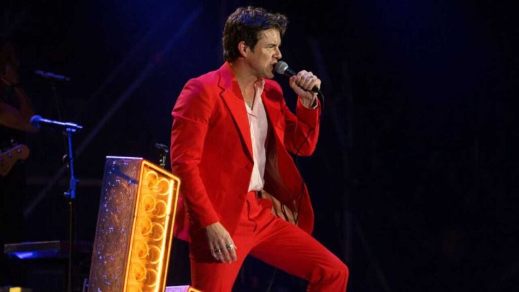 Brandon Flowers mantiene vivo el v&iacute;nculo con The Killers