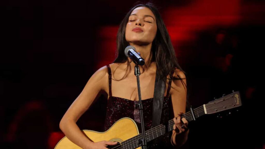 Olivia Rodrigo explica c&oacute;mo vivi&oacute; las especulaciones sobre Taylor Swift