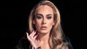 Adele reaparece en Londres y enciende los rumores de un nuevo álbum tras dos años de ausencia