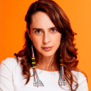 En 1977 nace Irán Castillo…