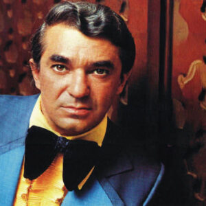 En 1934 nace el cantante Enrique C&aacute;ceres&hellip;