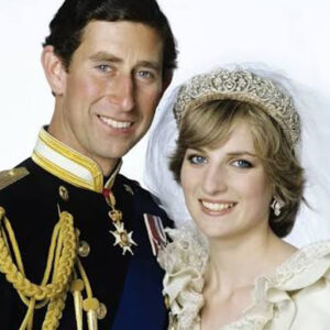 En 1981 se casa el príncipe Carlos con Lady Diana…