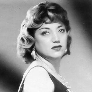 En 1923 nace Amalia Mendoza…