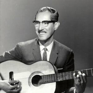 En 1910 nace el cantante Claudio Estrada&hellip;