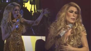 Dulce regresa al escenario con un impactante holograma