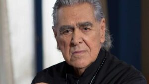 Eric del Castillo &ldquo;No puedo ver los rostros, pero sigo en pie&rdquo;