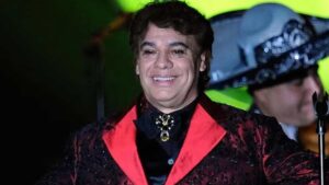 Juan Gabriel revive: j&oacute;venes lo descubren tras documental
