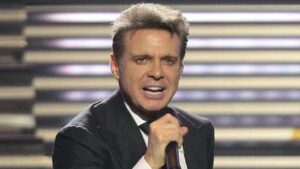 ¿Sigue hospitalizado? Crece la preocupación por Luis Miguel