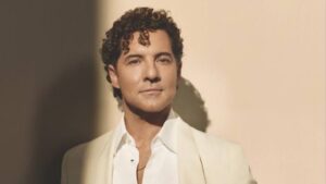 David Bisbal presenta “Eternos”, su nuevo álbum más nostálgico