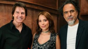 Majo Aguilar sorprende a Tom Cruise al cantarle un corrido inspirado en su personaje de Digger