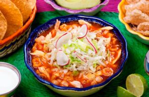 5 platillos que no pueden faltar en tu noche mexicana