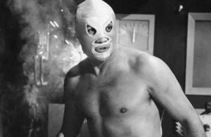 El Santo, las 10 mejores pel&iacute;culas del &ldquo;Enmascarado de Plata&rdquo;