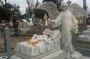 La leyenda de la Ni&ntilde;a del &Aacute;ngel
